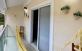 Casa de praia em condomínio fechado Juquei